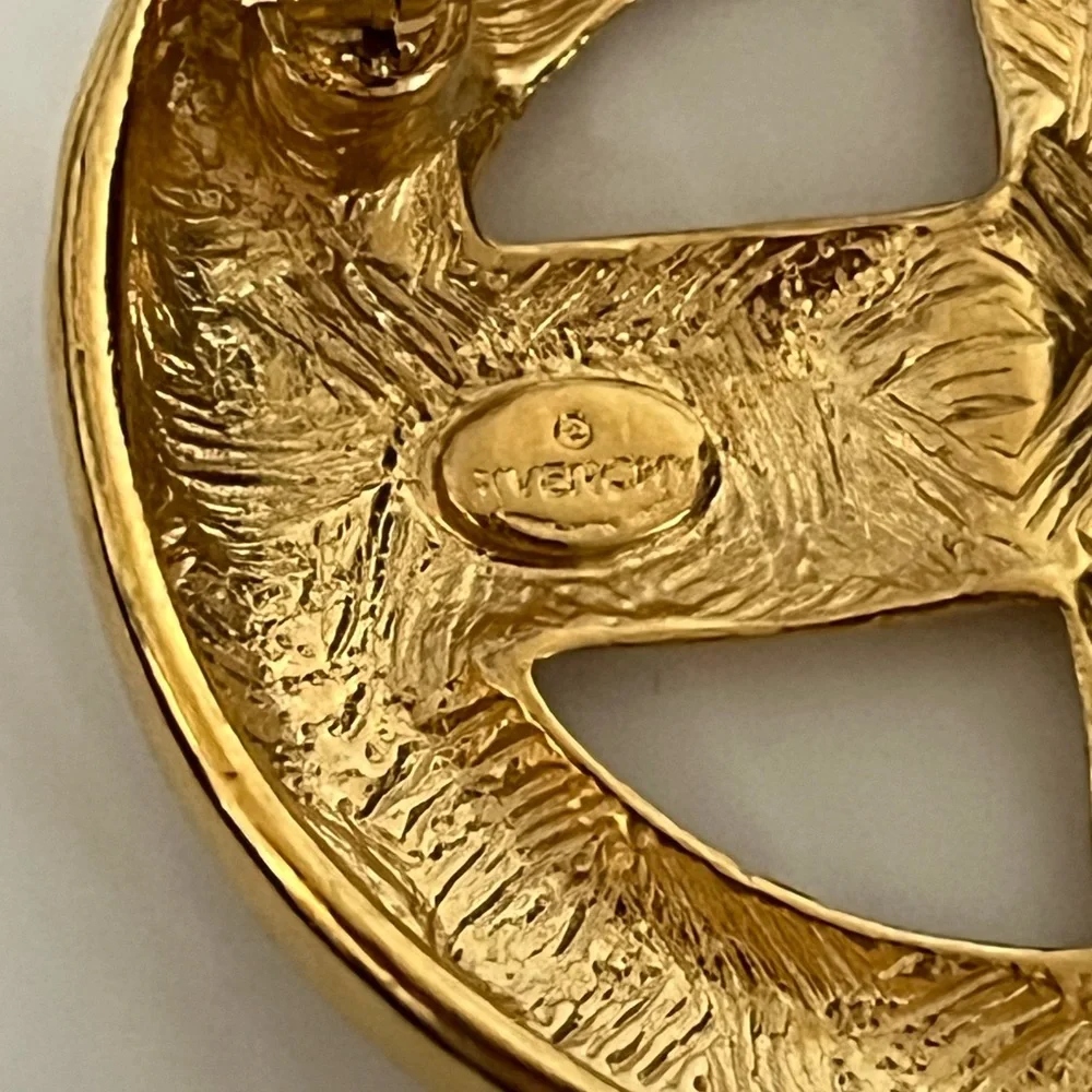 Vintage Givenchy double G logo brooch - Picture 3 of 6